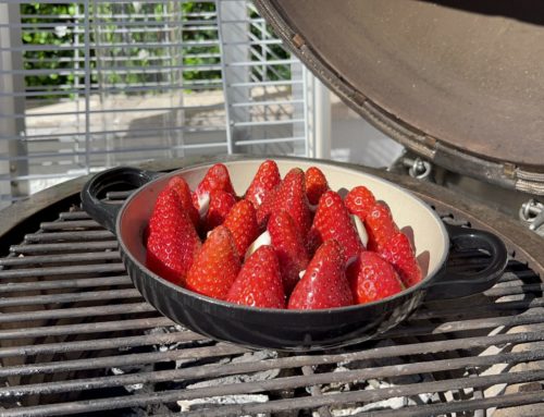 Mojito andaluz de fresas asadas al Pedro Ximénez en kamado con el chef Sergio Fernández